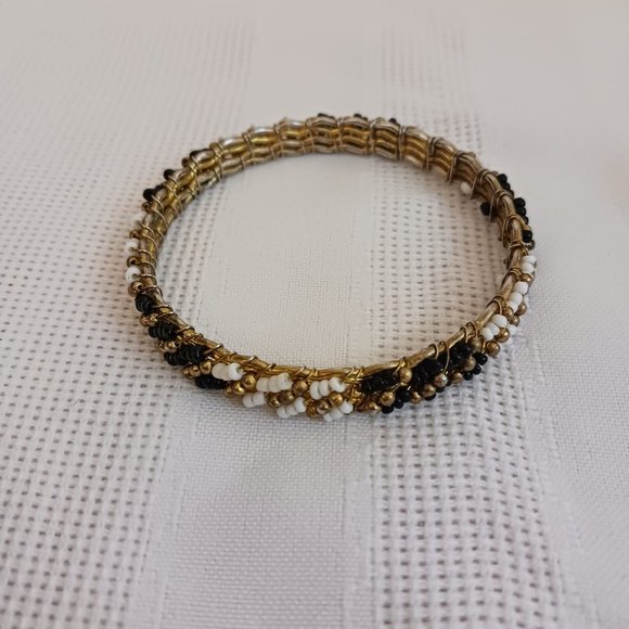 4pc Necklace, Bracelets and Earrings Set - Picture 8 of 10